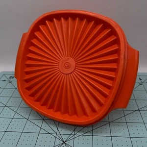 Vintage Tupperware Harvest Orange Servalier Square Bowl 840-1 And Lid 841- 46 - Picture 1 of 7