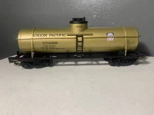 Aristocraft ART-41308 Union Pacific Single Dome Tank Car - Picture 1 of 10