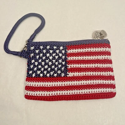NUEVO SIN ETIQUETAS The SAK Cartera Bandera Americana Patriótica Crochet Muñequera Bolso Rojo Blanco Azul Foto 1 de 4