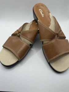 Sandalias Clarks para mujer talla 10 de cuña de cuero nuevas sin etiquetas anillo de latón tostado - Imagen 1 de 8