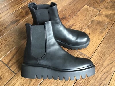 Botas Stuart Weitzman Chalet para mujer de cuero con suela Chelsea negras talla 8,5B Foto 1 de 4