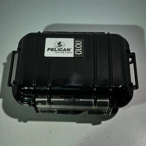 Pelican i1010 Micro Hard Case Black iPod Headphone Jack w Reflective Strap - Picture 1 of 7
