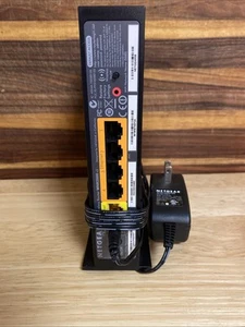 Netgear WNR2000 4-portowy router bezprzewodowy 10/100 (WNR2000v3) - Zdjęcie 1 z 4
