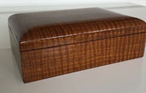 Vintage Solid Curly Tiger Maple Wood, Fiddleback, Handmade Polished Lidded Box - Picture 1 of 12