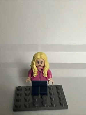 Lego Big Bang Theory Minifigura Penny IDEAS 21302 idea015 Foto 1 de 3