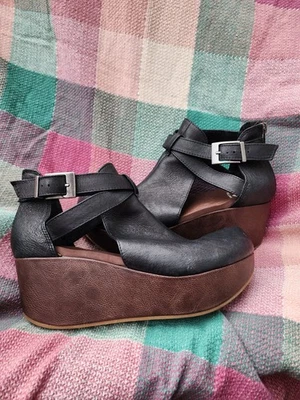 Botín Cuña Corte Balera Caja Amarilla Negro Talla 8.5 Foto 1 de 4