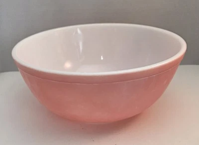 Vtg Pink PYREX Mixing Nesting Bowl 404 - 4 Qt Large USA Ovenware Shows Wear - Image 1 of 4