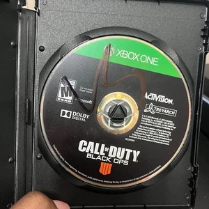 Call of Duty: Black Ops 4/IIII - (Microsoft Xbox One) Disc Only - Picture 1 of 2