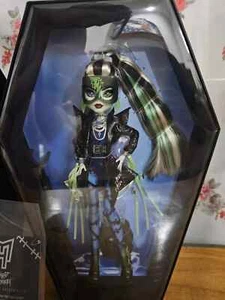 Monster High - Haunt Couture Midnight Runway - Frankie Stein Doll, New Boxed! - Picture 1 of 1