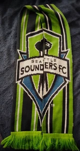 SEATLE SOUNDERS FC SCARF signed by UNKNOWN PLAYER - Picture 1 of 3