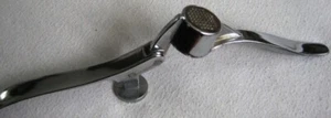 Garlic Press Crusher Mincer Chopper Ginger Shiny Metal Tool + Plastic cleaner - Picture 1 of 4