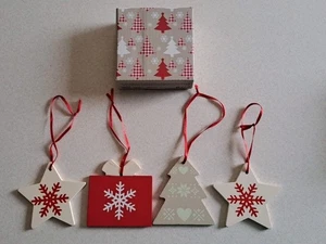 Avon MDF Hanging Christmas Tree Decorations Red & Cream - Picture 1 of 1