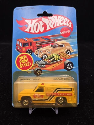 Hot Wheels Emergency Squad Race Rescue Yellow #9529 MOC Vtg Bubble Crack Damage - Image 1 of 4