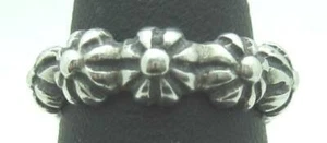 PRETTY ESTATE STERLING SILVER FLORAL DESIGN BAND RING, SIZE 4.5 - Picture 1 of 5