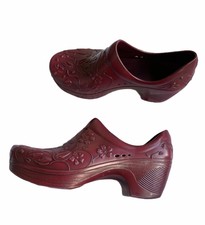 dansko pixie clogs