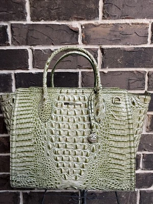 Nuevo con etiquetas $425 Bolso de mano Brahmin Megan Fern Melbourne de cuero verde Foto 1 de 4