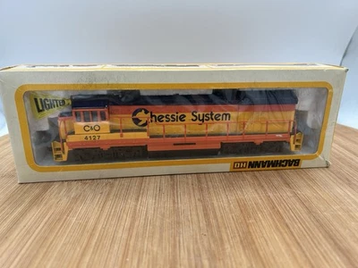 Bachmann GE U36B Chessie System  # 4127 Powered Diesel HO Locomotive - Image 1 of 4