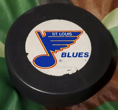 ST. LOUIS BLUES NHL VINTAGE LICENSED PUCK TRENCH MFG. Made=  CZECHOSLOVAKIA 🇨🇿 Cover