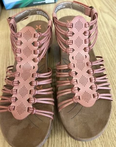 Baretraps Haydin Sandals. Red Rose Color. Memory Foam. Size 8.5 M. New In Box - Picture 1 of 11