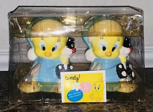 Vintage Tweety Bird & Sylvester Salt & Pepper Shakers Set Ceramic Looney Tunes - Picture 1 of 4