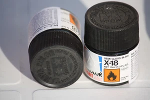 Tamiya Peinture Pot 10ml X18 Semi Gloss BLack - Photo 1/1