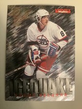 1995-96 Skybox Impact NHL Hockey Icequake Teemu Selanne