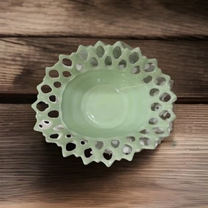 VINTAGE WESTMORELAND GIADEITE VERDE MENTA VETRO LATTE DORICO PIZZO BORDO DECORAZIONE CIOTOLA - Foto 1 di 6