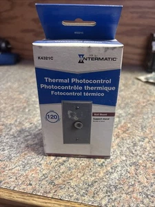 Intermatic K4321C 120V, 15 AMP Fixed Position Photo Control W/WP Wall Plate - Picture 1 of 3
