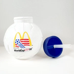 Bottiglia acqua vintage McDonald's World Cup USA 1994 a forma di pallone da calcio con cannuccia + coperchio - Foto 1 di 9