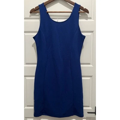 Vestido Vaina Corto Soprano Con Corte Espalda Talla Extra Grande XL Sin Mangas Foto 1 de 4