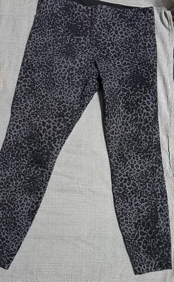 LYSSE Women’s Stretch Denim Leggings Leopard Print Black/Gray Size Large  - Image 1 of 3