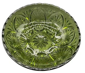 Vintage Anchor Hocking Green Serving Bowl With Star Cameo Medallion Pattern 8x3 - Picture 1 of 5