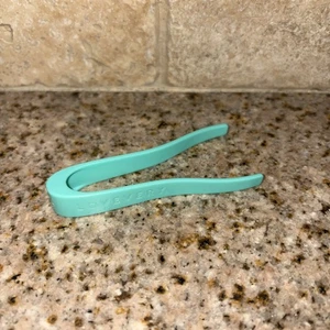 Lovevery Transfer Tweezers for Felt Stars The Companion REPLACEMENT # 180 - Picture 1 of 5