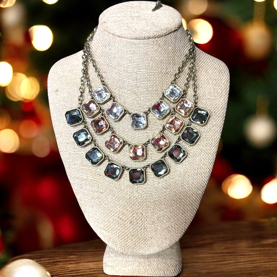 VINTAGE CHLOE & ISABEL Antique Gold Crystal Layered Bib Statement Necklace CI480 - Image 1 of 4