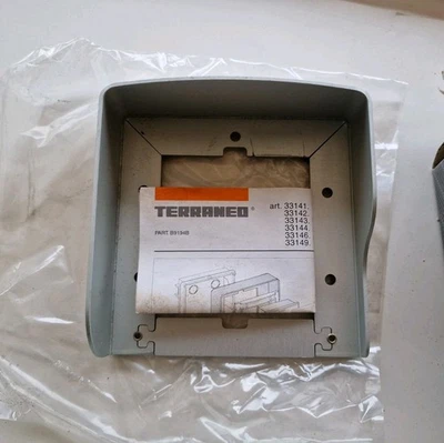 Bticino Terraneo Sfera tetto tettuccio anti pioggia posto esterno NUOVO - Immagine 1 di 4