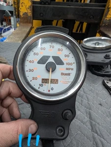 Buell Blast Speedometer 1,422 Miles - Picture 1 of 4