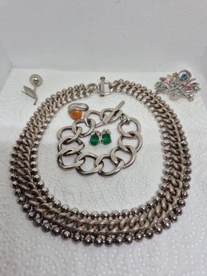 Lot Bijoux Vintages et/ou Anciens Métal Argenté - Immagine 1 di 4