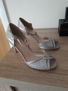 monsoon sale sandals