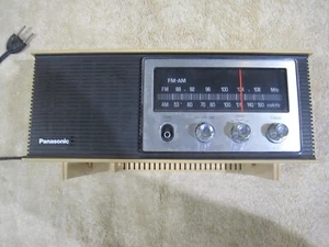 Vintage Panasonic RE-6283 Table Radio TESTED WORKS - Picture 1 of 9