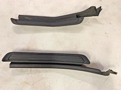 Volvo S40 2000 01 02 03 sedán alféizares de puerta trasera placas de desgaste ambos lados Foto 1 de 4