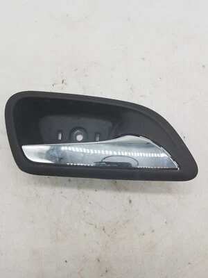 Chevrolet Cruze 2011-2015 lado del pasajero derecho interior manija de puerta culata Foto 1 de 4
