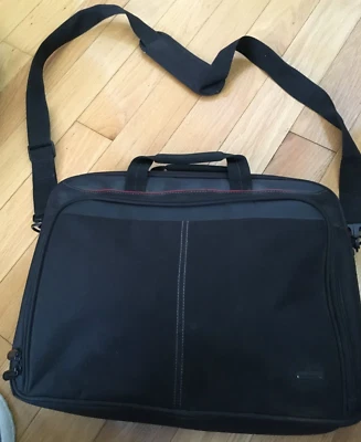 Maletín para portátil Targus iPad Notebook negro correa ajustable para el hombro - lona 1,5 libras Foto 1 de 4