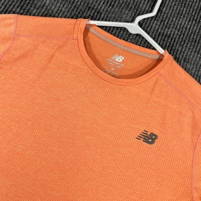 New Balance Running Shirt Womens Medium Orange Athletic Ventilated Tee - Imagem 1 de 4