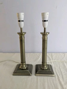 Par de Lámparas de Mesa Latón Columna Corintia Luz de Mesa Eléctrica Mediana 28cm - Imagen 1 de 9