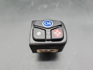 Botón interruptor de control Saab OnStar On Star 12451194 OEM F6-28 - Imagen 1 de 6