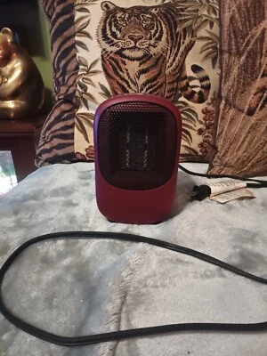 Mini calentador de cerámica Mainstays, color granate. Foto 1 de 4