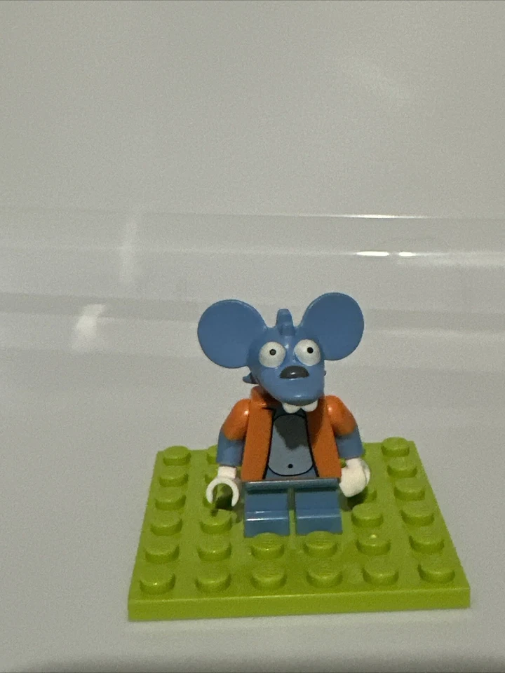 LEGO Minifigure - The Simpsons - ITCHY with Club - Mint Minifig Mini Figure - image 1 of 3