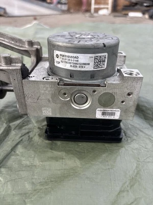 Насос и модуль ABS 2017 Dodge Charger от оригинального производителя P68316593ad | 2015–2021 гг. - Изображение 1 из 4