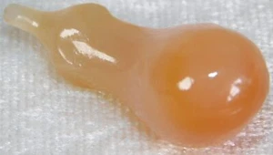 Vintage Chinese Carved Agate Stone Gourd Bead Toggle Button - Picture 1 of 4