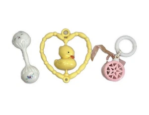 Juego de 3 cascabeles de celuloide vintage juguetes para bebés batido de pato años 50 años 60 - Imagen 1 de 7
